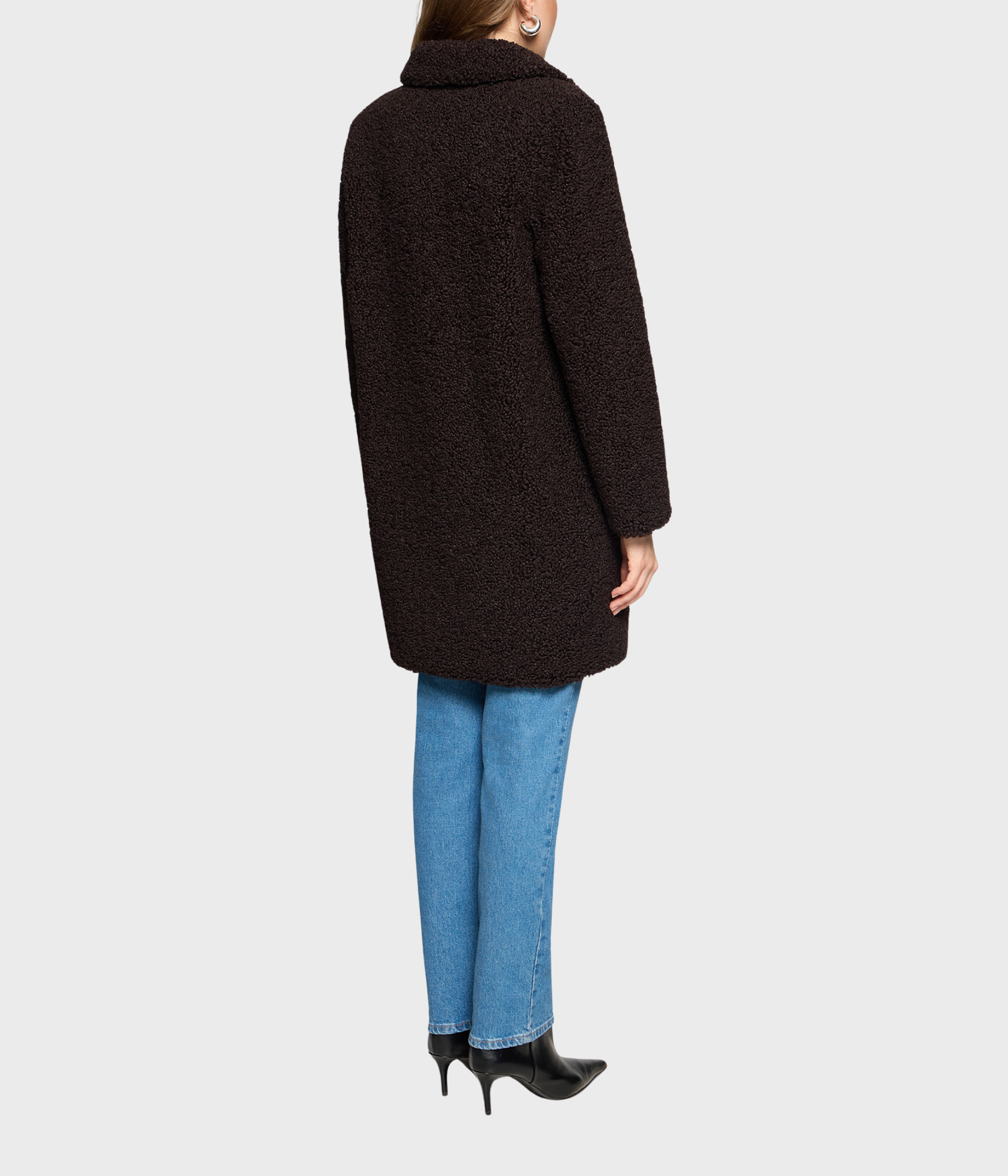 Diddi. (16300 Deep Brown)