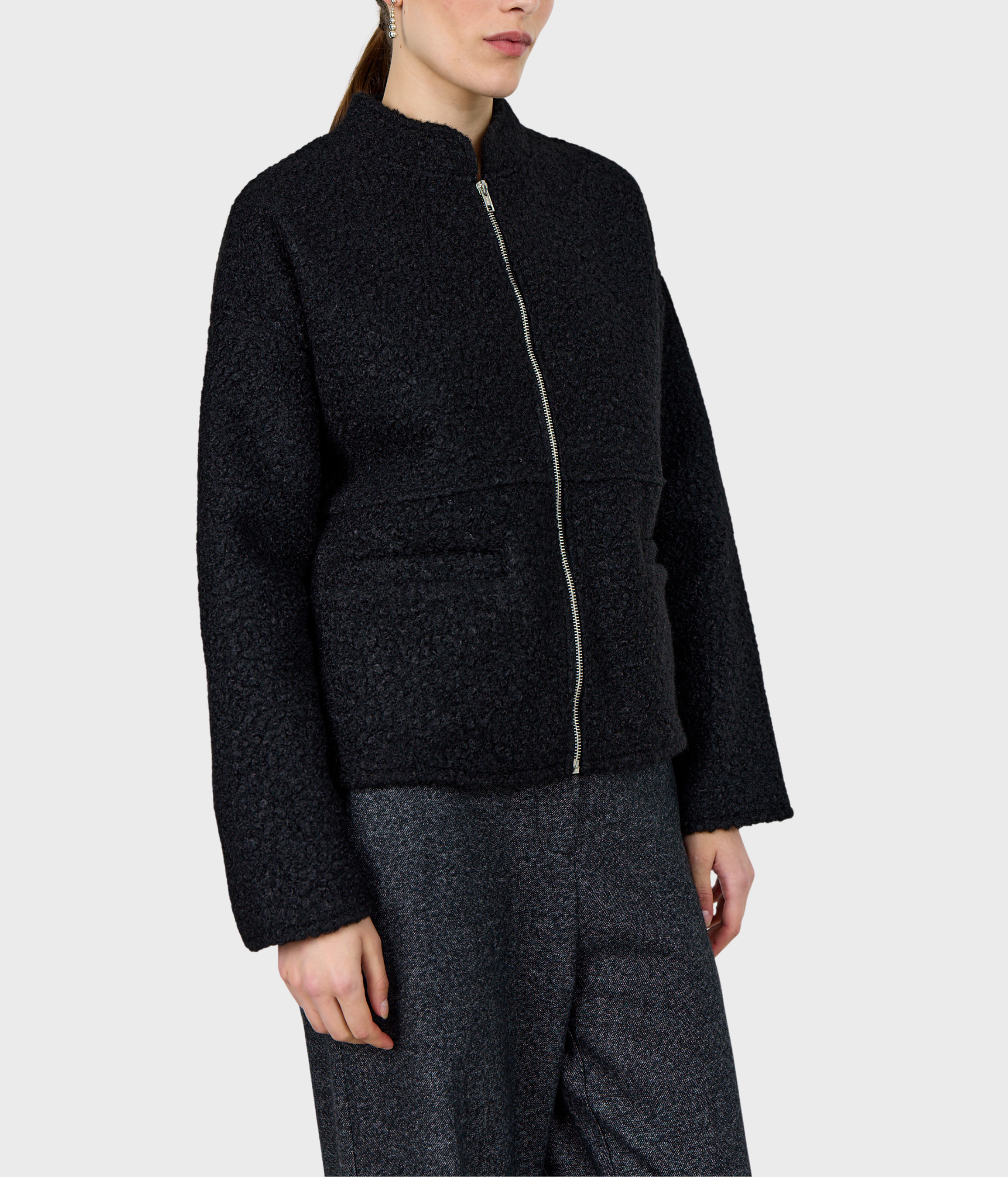 LR-NISSA 2 (L999 - BLACK)
