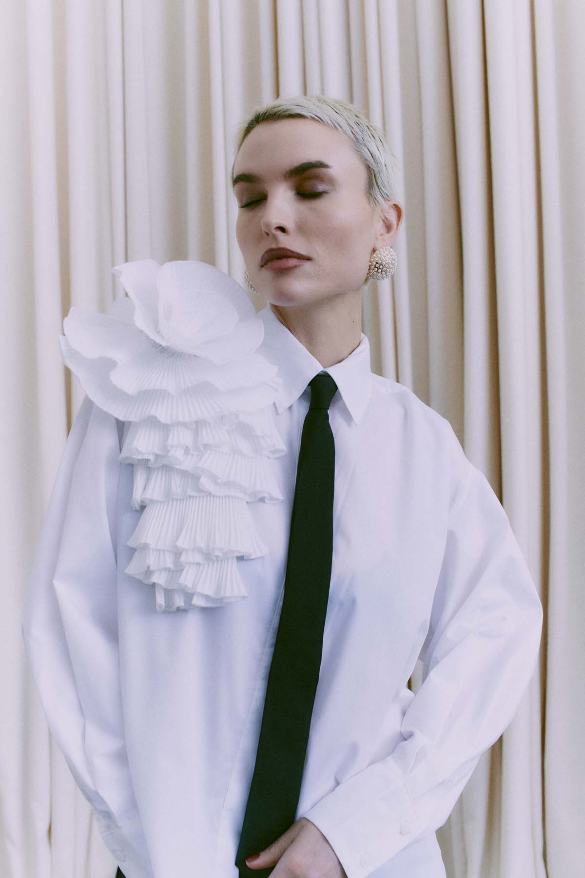 CMPLEAT-FRILL-SHIRT (1010 Bright white)