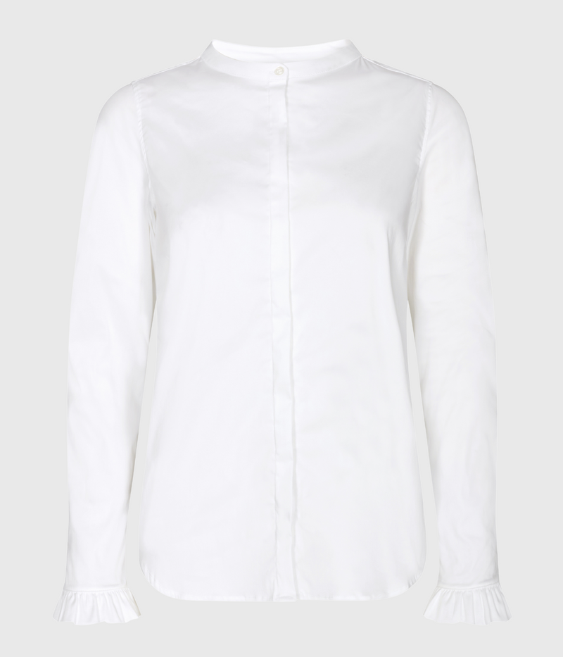klassisk vit skjorta med volanger i ärmslut